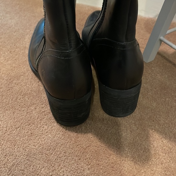 Born leather women’s boots 7.5 - Picture 7 of 8